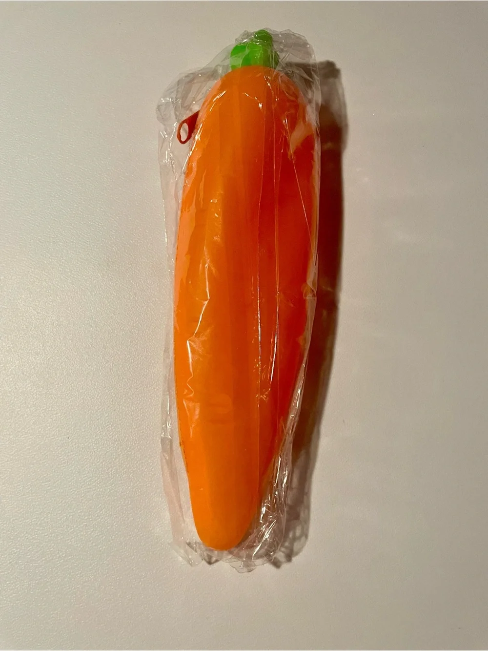 NWT Streamline Imagined Kohl's Silicone Carrot Pencil Case Makeup Pouch Holiday